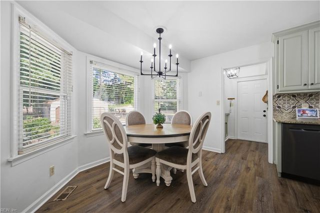 2744 Horseshoe DR, Chesapeake, VA 23322