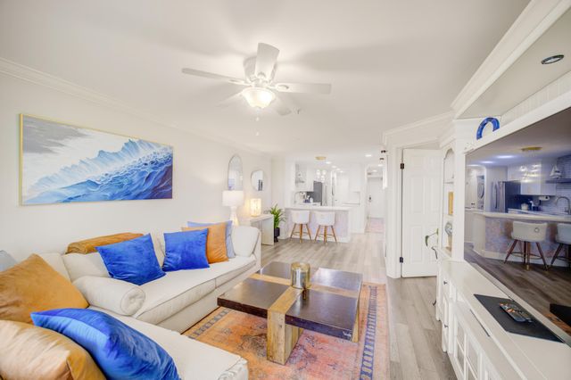 670 Nautilus Court 202, Fort Walton Beach, FL 32548