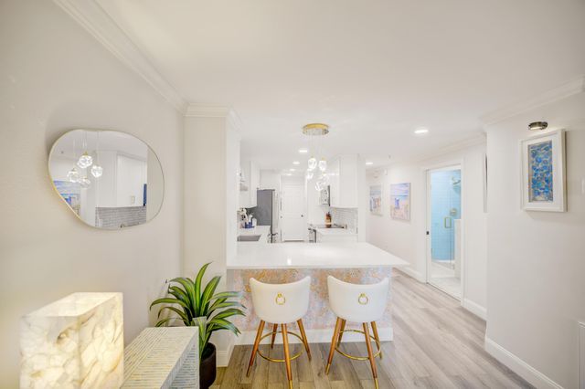 670 Nautilus Court 202, Fort Walton Beach, FL 32548