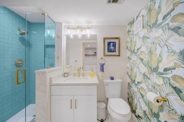 670 Nautilus Court 202, Fort Walton Beach, FL 32548