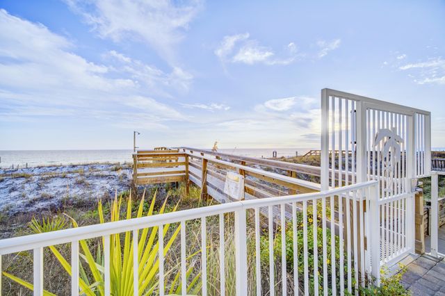 670 Nautilus Court 202, Fort Walton Beach, FL 32548