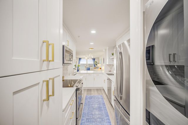 670 Nautilus Court 202, Fort Walton Beach, FL 32548