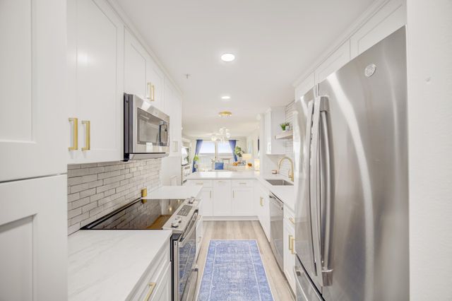 670 Nautilus Court 202, Fort Walton Beach, FL 32548