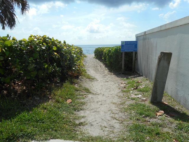 291 Mercury Road 2, Juno Beach, FL 33408