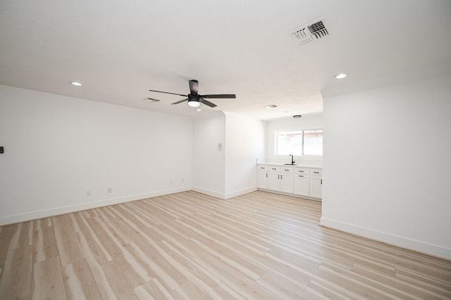 3742 Walden Estates Drive, Montgomery, TX 77356