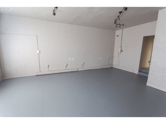 1200 N Killingsworth St, Portland, OR 97217