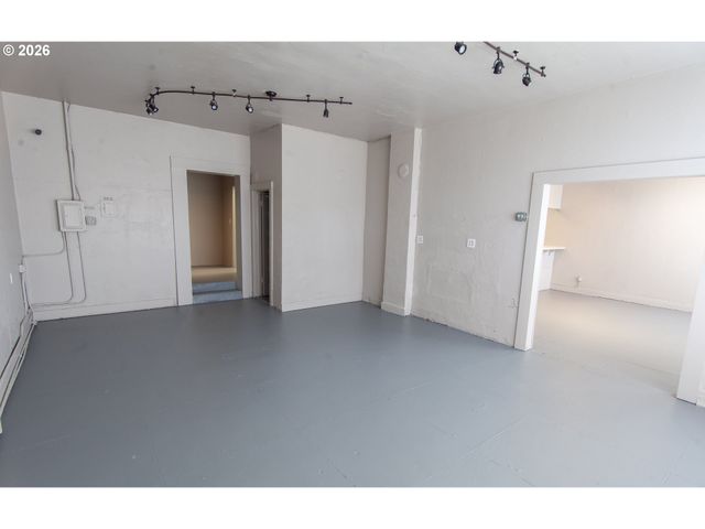 1200 N Killingsworth St, Portland, OR 97217