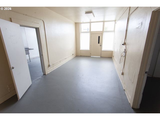 1200 N Killingsworth St, Portland, OR 97217