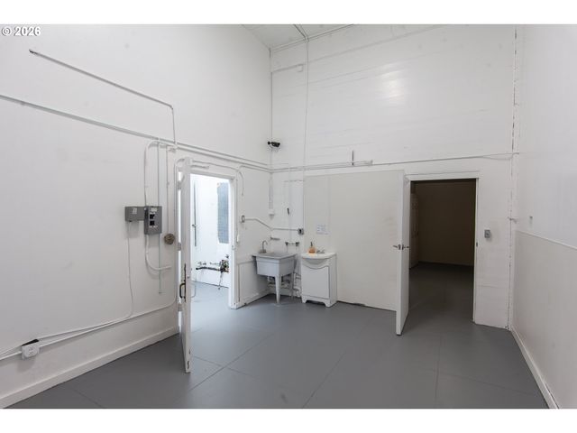 1200 N Killingsworth St, Portland, OR 97217