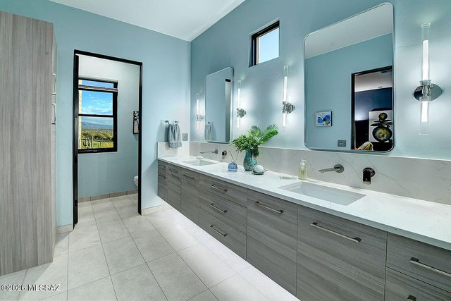 10030 E Sabino Estates Drive, Tucson, AZ 85749