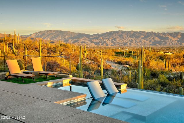 10030 E Sabino Estates Drive, Tucson, AZ 85749