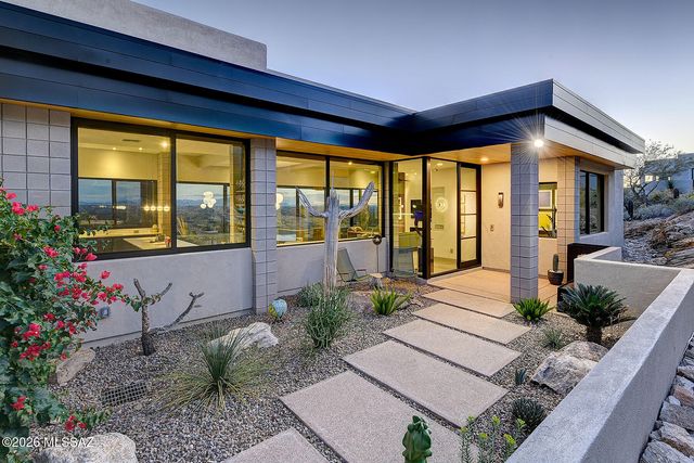 10030 E Sabino Estates Drive, Tucson, AZ 85749