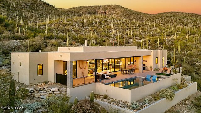 10030 E Sabino Estates Drive, Tucson, AZ 85749