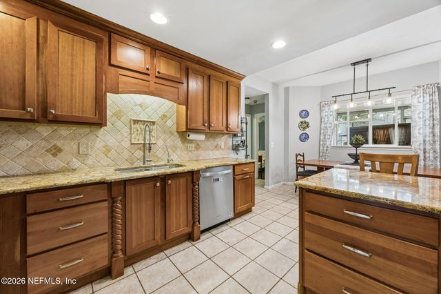 11563 SEDGEMOORE Drive, Jacksonville, FL 32223