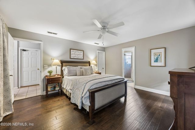11563 SEDGEMOORE Drive, Jacksonville, FL 32223