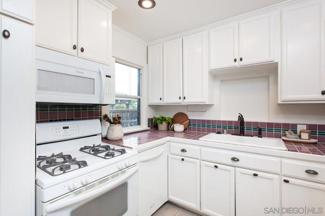 3848 Monroe Avenue, San Diego, CA 92116