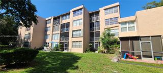 9410 Live Oak Pl 109, Davie, FL 33324