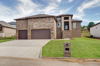 2118 North Bradbury Lane, Ozark, MO 65721