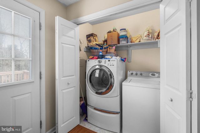 1076 STUART DR, Front Royal, VA 22630