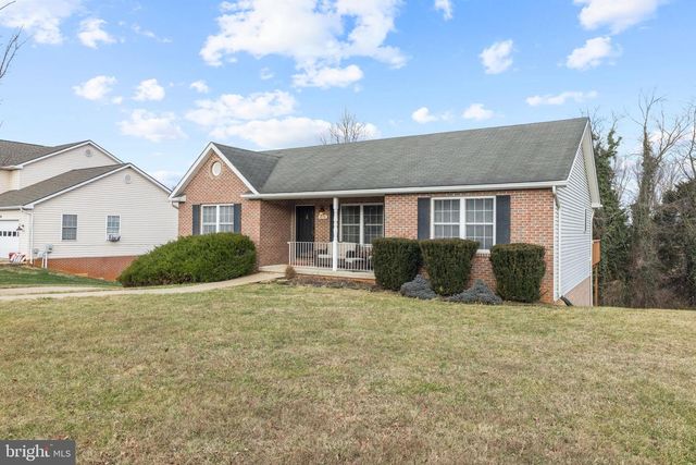1076 STUART DR, Front Royal, VA 22630