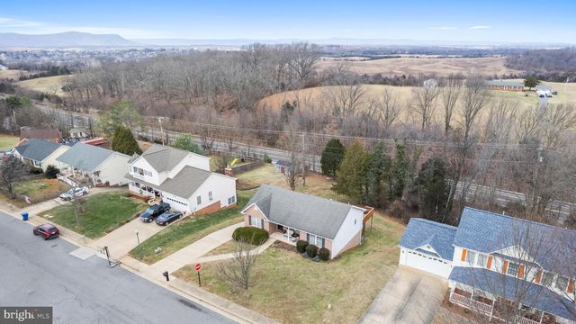 1076 STUART DR, Front Royal, VA 22630