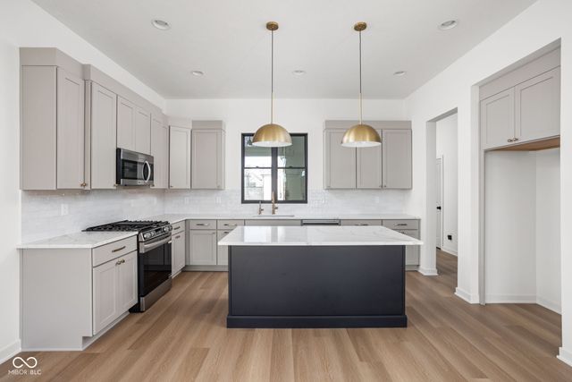 1660 Delmonte Rail Drive, Westfield, IN 46074