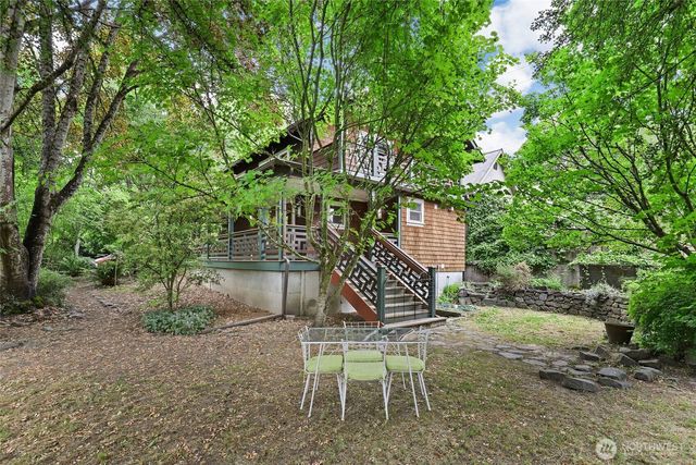 923 Olympia Avenue NE, Olympia, WA 98506