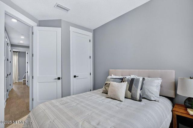 1625 BRIDGETON Drive, Jacksonville, FL 32207