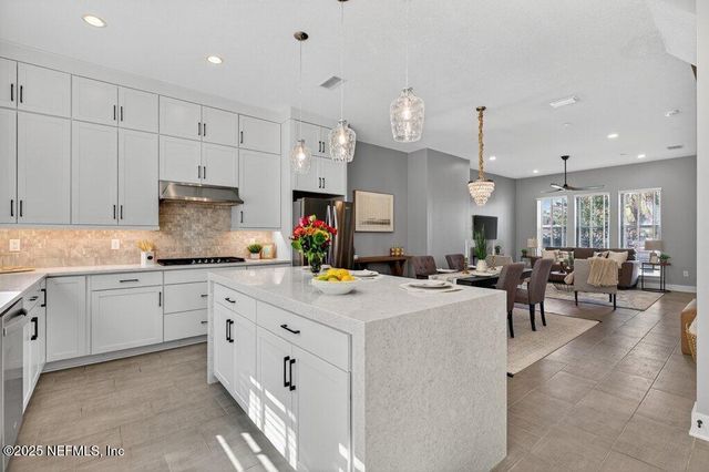 1625 BRIDGETON Drive, Jacksonville, FL 32207