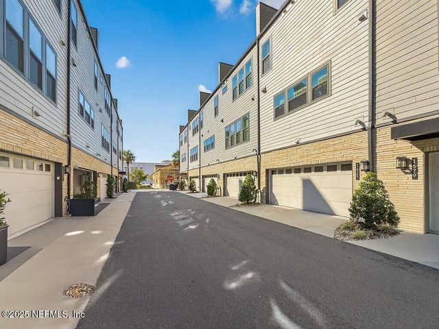 1625 BRIDGETON Drive, Jacksonville, FL 32207