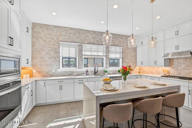 1625 BRIDGETON Drive, Jacksonville, FL 32207