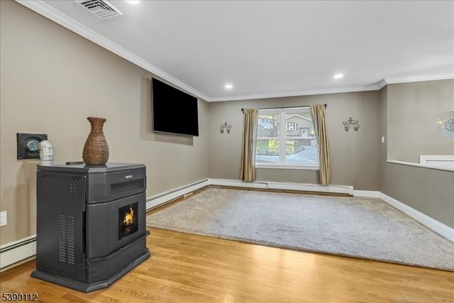 33 Tanglewood Dr, Vernon Twp., NJ 07422