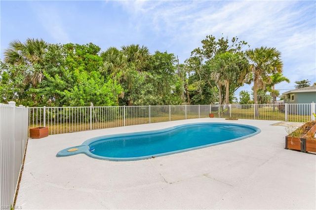 5251 Tower DR, Cape Coral, FL 33904