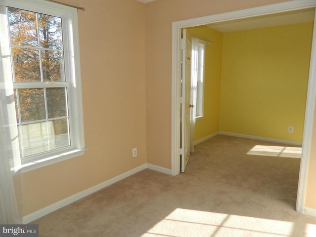 609 KENSINGTON DR, Fredericksburg, VA 22405