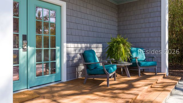 7 Cassina Ln, Hilton Head Island, SC 29928