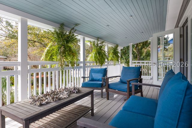 7 Cassina Ln, Hilton Head Island, SC 29928