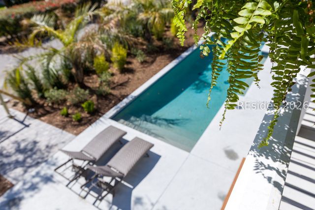 7 Cassina Ln, Hilton Head Island, SC 29928