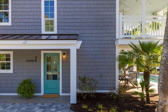 7 Cassina Ln, Hilton Head Island, SC 29928