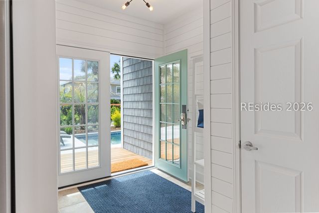 7 Cassina Ln, Hilton Head Island, SC 29928