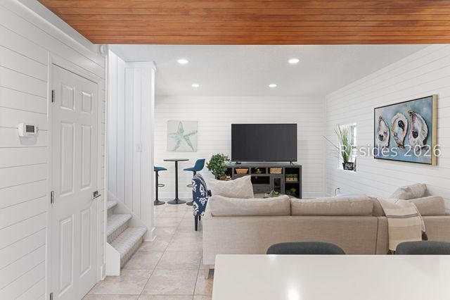 7 Cassina Ln, Hilton Head Island, SC 29928