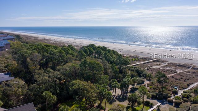 7 Cassina Ln, Hilton Head Island, SC 29928