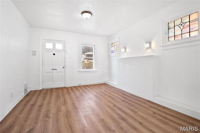 22 N Harvey Avenue, St Louis, MO 63135