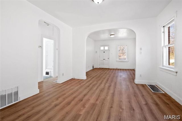 22 N Harvey Avenue, St Louis, MO 63135