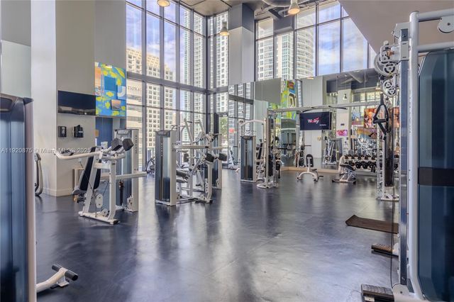 1010 Brickell Ave 4207, Miami, FL 33131