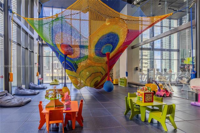 1010 Brickell Ave 4207, Miami, FL 33131