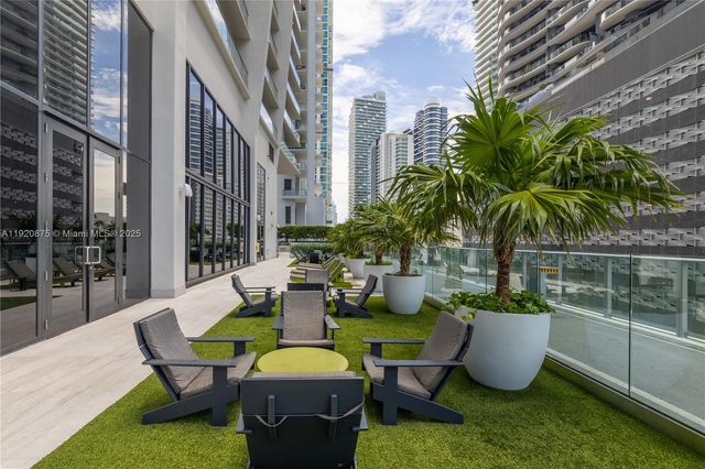 1010 Brickell Ave 4207, Miami, FL 33131