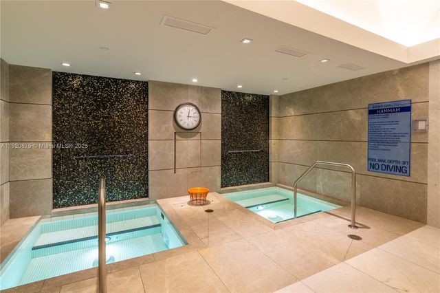 1010 Brickell Ave 4207, Miami, FL 33131