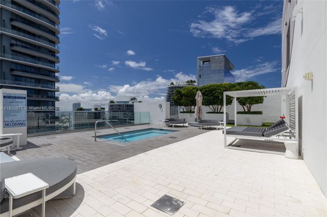 1010 Brickell Ave 4207, Miami, FL 33131