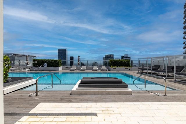 1010 Brickell Ave 4207, Miami, FL 33131