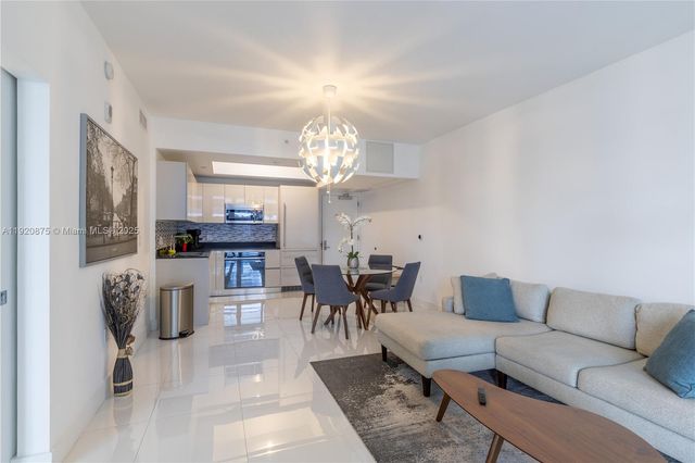 1010 Brickell Ave 4207, Miami, FL 33131